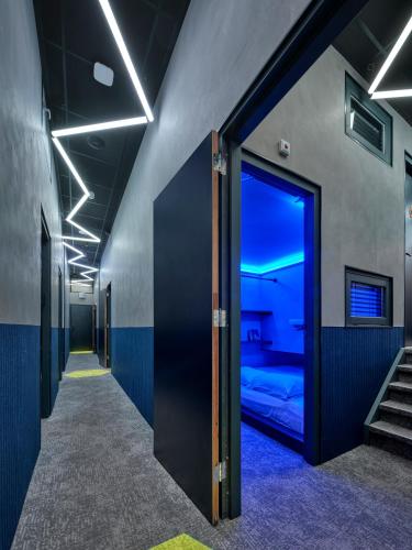 The Hyve Capsule hostel Amsterdam - image 2
