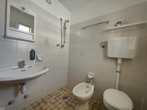 Triple Room image 10