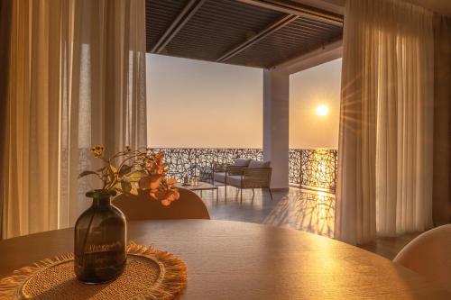 Glow Boutique Hotel & Suites Sarandë 