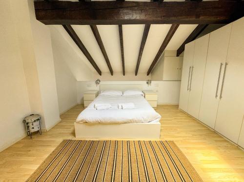 Bonito apartamento dúplex en el centro histórico, Valencie (fotografie 10)