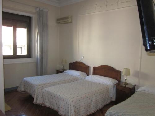 Hostal Splendid - image 12