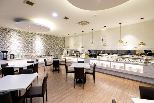 موتيل سوريل (surreal motel) in Xinzhuang District