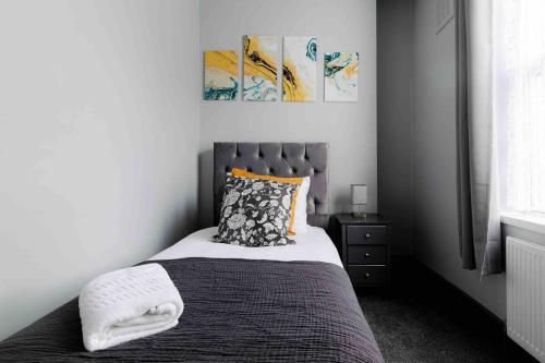 Artistic and Charming 3BR 2Bath House Marylebone - image 6