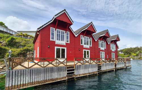 . Beautiful Home In Lepsøy With Wifi