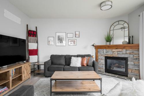 Beautiful & Bright 3 Bed Townhome Near Village, Blue Mountains (foto 8)