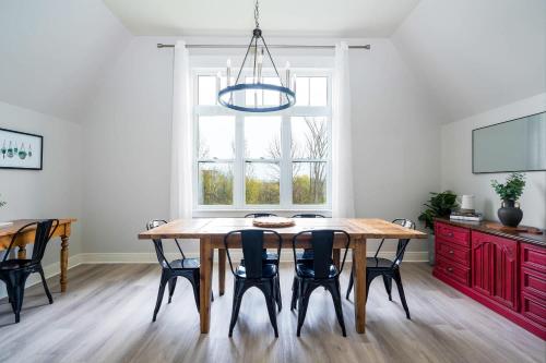 Beautiful & Bright 3 Bed Townhome Near Village, Blue Mountains (foto 4)