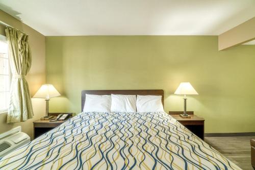 Deluxe Inn miamiok - image 22