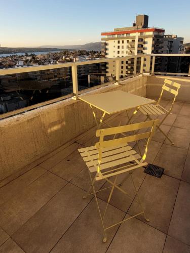 One-Bedroom Apartment image 5