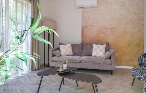 2 Bedroom Awesome Home In Oosterwolde in Oosterwolde