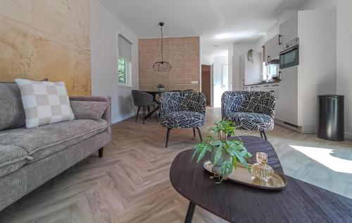 2 Bedroom Awesome Home In Oosterwolde in Oosterwolde