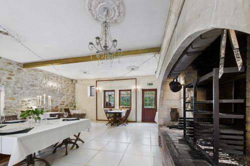 Étterem, Divas Upes in Keguma Novads