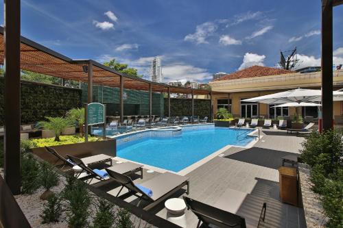 InterContinental Tegucigalpa at Multiplaza Mall by IHG - 수영장