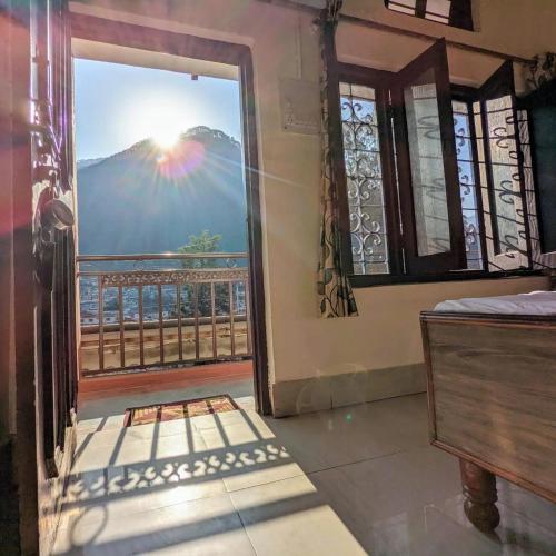 전망, Hotel KNB Heritage in 우타르카쉬