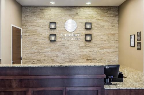 Comfort Inn & Suites Avera Southwest