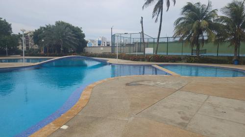 Ocean view apartment near the airport in 邁克蒂亞