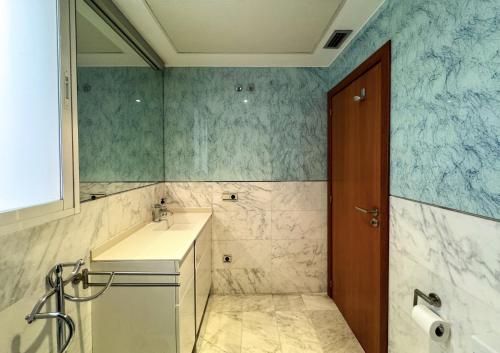 Bonito apartamento en histórica Plaza del Tossal, Valencie (fotografie 7)