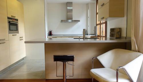 Bonito apartamento en histórica Plaza del Tossal, Valencie (fotografie 9)
