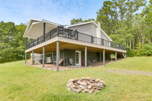 Mtn-View Pleasantville Home on 100 Acres!