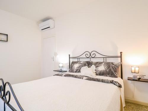 The Cozy Apartment - Wi-Fi, Smart TV, Free Parking in Massa E Cozzile