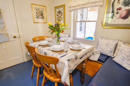 Castle Cottage No 2 in Ardtornish