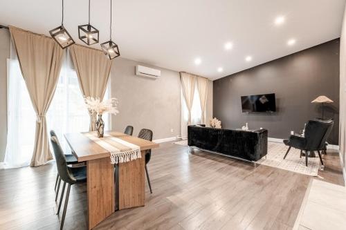 Bohemian vibe 2 bedroom Free Parking Brand New in Lachine