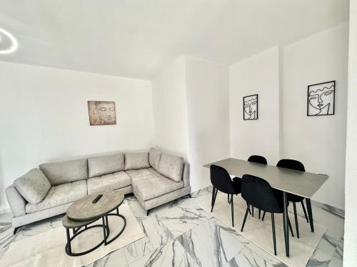 A&H Apartment 2 in Sakes