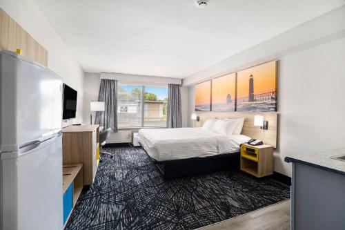 เดย์ส อินน์ แอนด์ สวีทส์ บาย วินด์แฮม นอร์ตัน ชอร์ส/มัสคีกอน (Days Inn & Suites by Wyndham Norton Shores/Muskegon) in มิสกีกอน (MI)