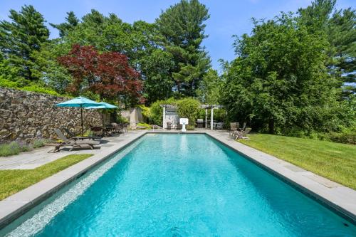 Lavish Boston Mansion For Short And Mid Term Stays in 戴德鎮 (MA)