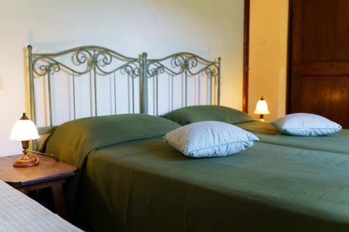 1 queen bed, 1 twin bed, 1 sofa bed