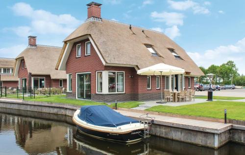 Stunning Home In Idskenhuizen With Sauna