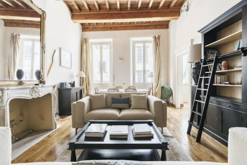 Luxury Nest in Historic Florence - image 9