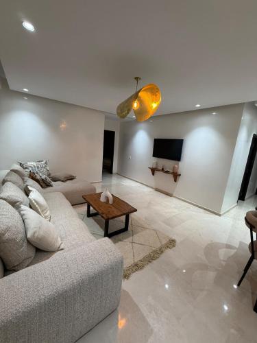 Elegant apartment Racine Bd AlMassira, Casablanca