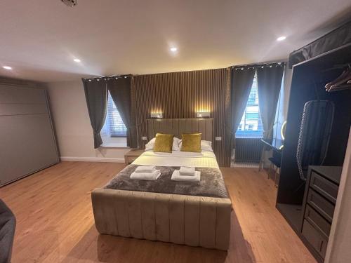 Laburnum Guest House at Bistro En Glaze in Wylam
