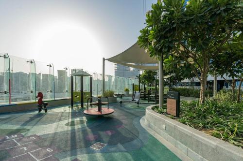 Dubai Paramount 1BR APT Burj Khalifa view, Dubai (foto 7)