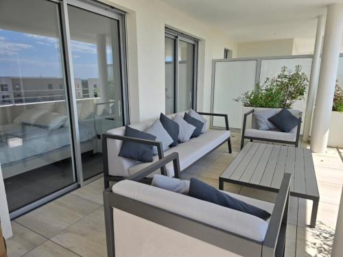 CS Skyline rooftop spa de nage near Les Jardins de Marrakech