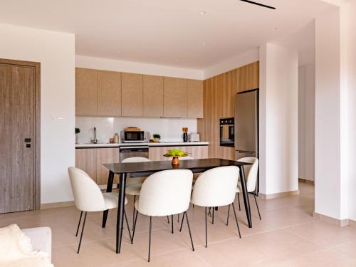 Two-Bedroom Apartment with Balcony image 5