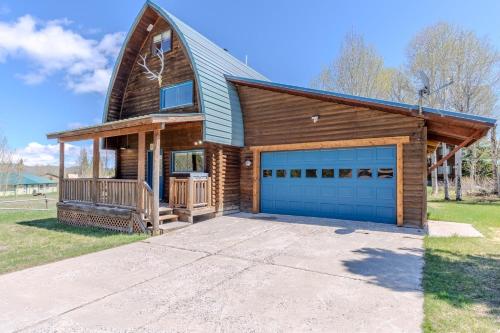 Blue Spruce Cabin in West Yellowstone, USA