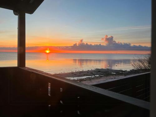 ทัศนียภาพภายนอกโรงแรม, Breathtaking Sea View At Dinestrup Beach in ไนบวร์ก