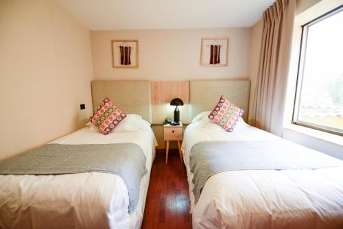 Twin Room image 1