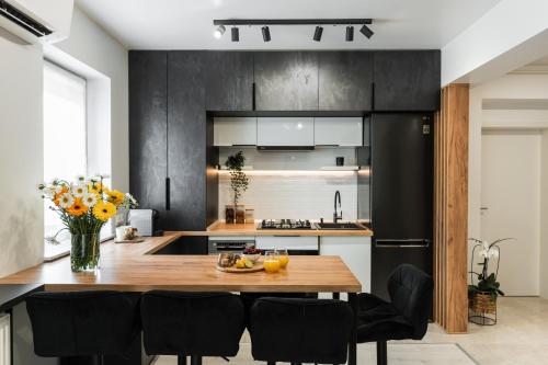 Skylark - Melbourne Penthouse with Jacuzzi & View, Braszów (zdjęcie 5)