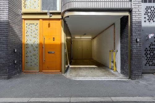 4 Bed Canal St Villa Free Parking, Manchester (photo 11)