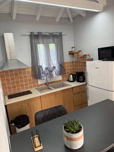 ห้องครัว, Κτήμα Γιώργος (Κτημα Γιωργος) in โธลอน