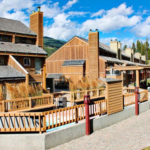 Panorama Mountain Resort - Horsethief Lodge with Fairmont Creek, Panorama –  Updated 2024 Prices