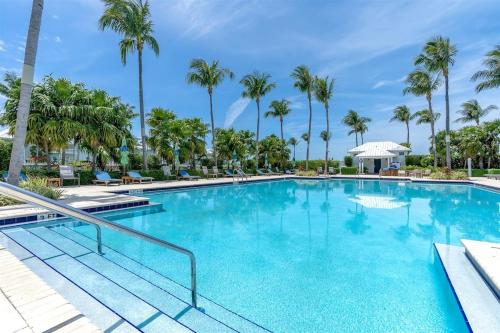 Indigo Reef #48 - Pirates Cove- Luxury Waterfront Villa, 31' Dock