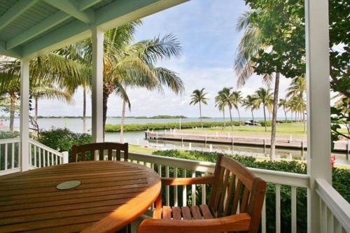 Indigo Reef #10 - Sunset Bay - Luxury Waterfront Villa, 31' Dock, Marathon (foto 2)