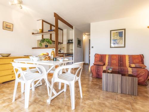 Apartment Les Maisons sur la Plage-3 by Interhome near fuZion