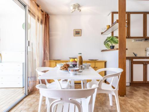 Apartment Les Maisons sur la Plage-3 by Interhome near fuZion