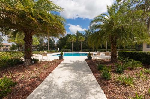 Beautiful 3-2 Family home w large lanai in World Golf