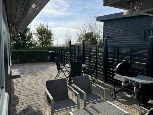 Exterior view, Seaside Cottage With Ocean View At Flovt Beach in Flovt