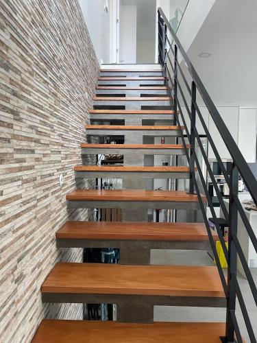 Toes in the sand in ลิฟราเมนโต